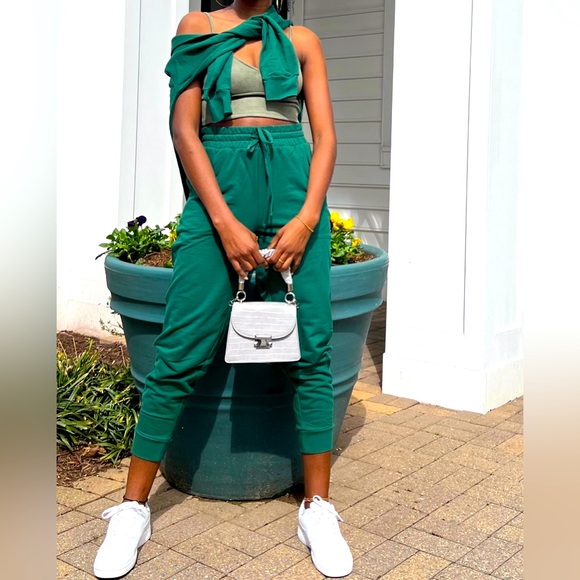 New Green track suit set- - Picture 6 of 7